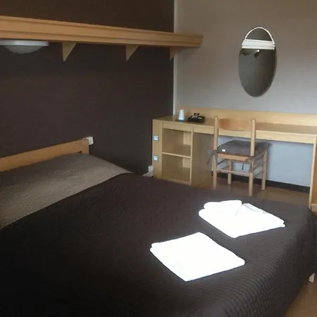 Les Aveilles Hotel 2*