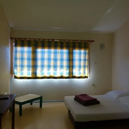Hotel Les Aveilles La Motte-dʼAveillans
