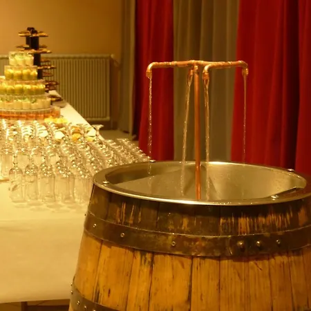 Les Aveilles فندق