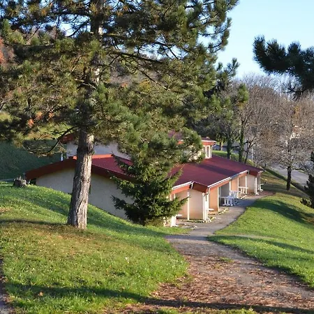 Les Aveilles 2* La Motte-dʼAveillans