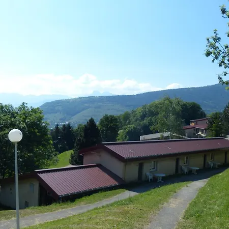 Les Aveilles 2* La Motte-dʼAveillans